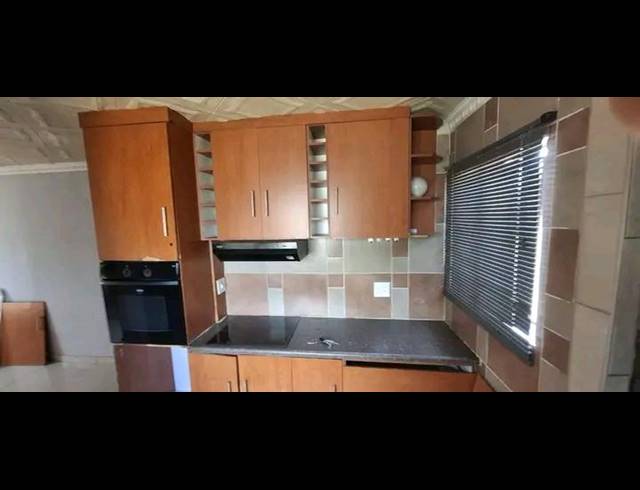 3 BEDROOM PROPERTY TO RENT IN SOSHANGUVE VV